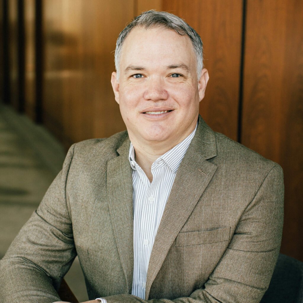 headshot of Kevin Thompson